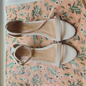 Women's ankle strap white sandals size 6